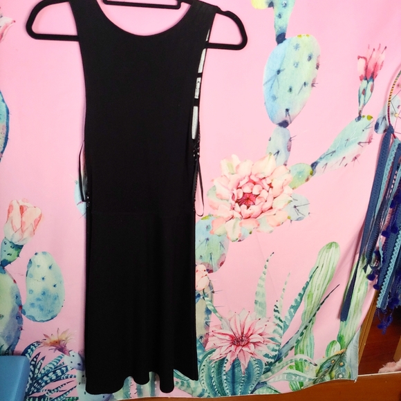 NEW Bcbgeneration | Black White Knit V-Neck Sweater Dress Fit & Flare Medium - Picture 6 of 15